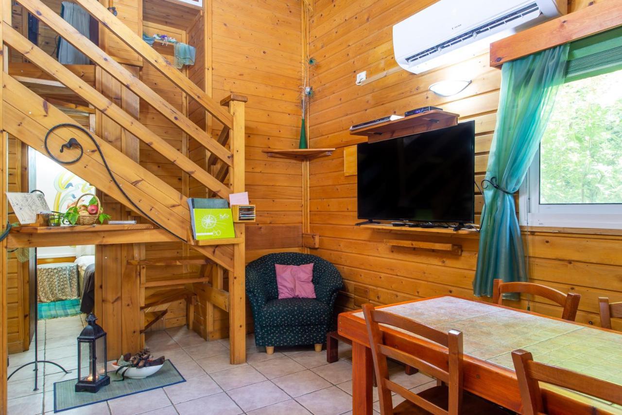 Invito Villa Rosh Pinna Bagian luar foto